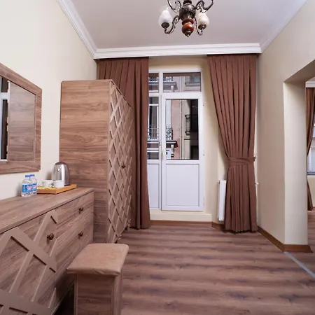 Отель Taxim Cool